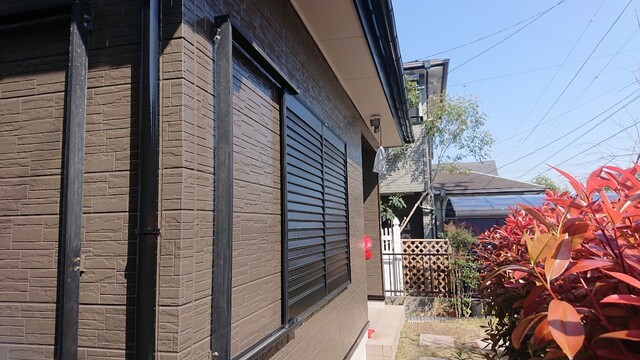 千葉県木更津市にて　外壁塗装　〜中塗り・上塗り・ベランダ補修〜
